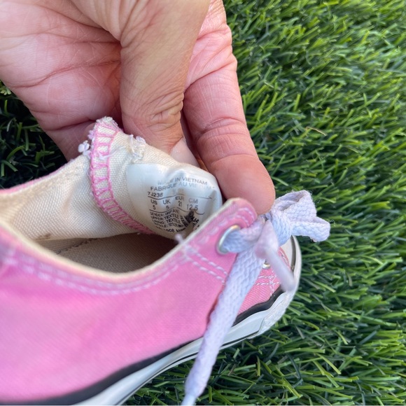 Chuck Taylor pink toddler shoes - Picture 8 of 8
